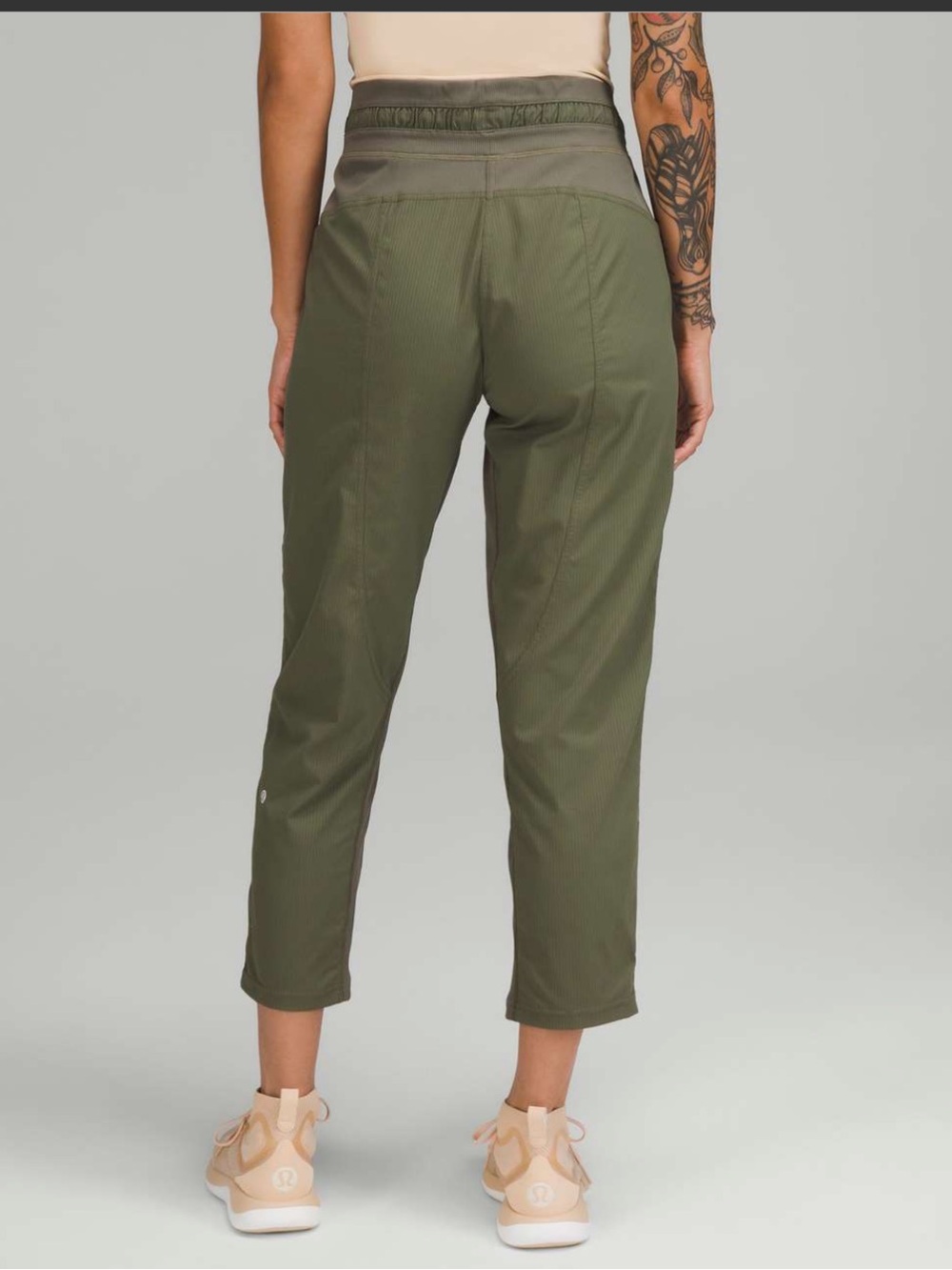 Lululemon Dance Studio Mid Rise Crop Pants Size 4 - Picture 2 of 6